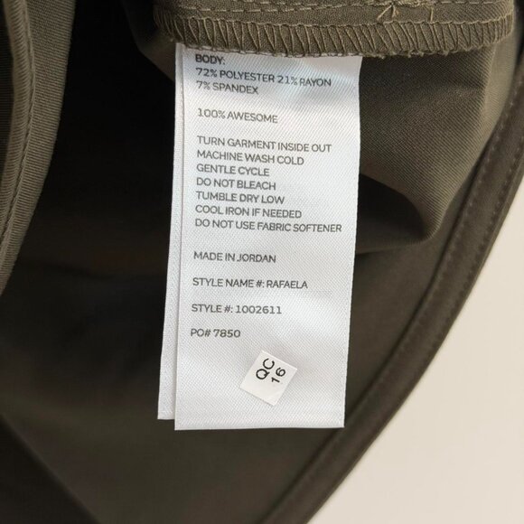 Figs Rafaela Oversized Scrub Top in Spruce, Size Large - Picture 10 of 11